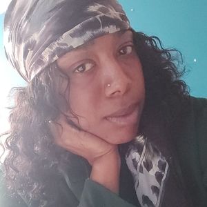 Meet your Posher, Nessa